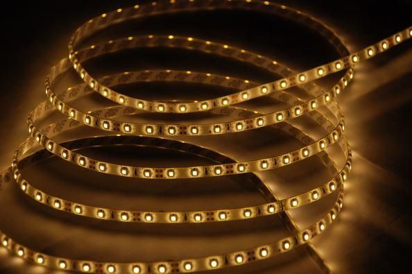 Світлодіодна стрічка 12V SMD5050 60LED IP65 Standart герметична теплий білий