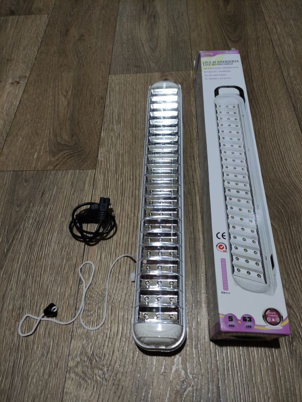Світильник акумуляторний аварійний Базука Fantastik 63LED TE-B0055