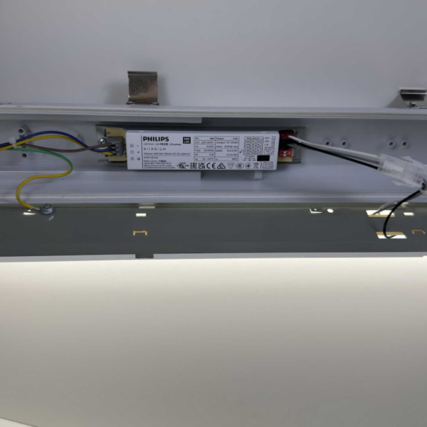 Світильник лінійний Led Rayfor WL01 1200мм 40W 6400Lm 3CCT IP66 Philips 3р