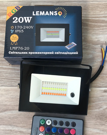 Світлодіодний прожектор чорний 20Вт RGB IP65 + пульт Lemanso LMP76-20
