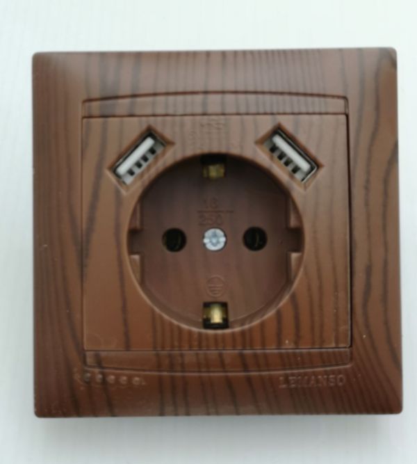 Розетка с заземлением + гнезда 2USB вишня Sakura Lemanso LMR1531