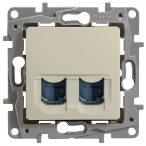 Розетка комп 2-на RJ45 кат 5 UTP слонова кістка Etika Legrand 672355
