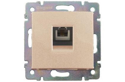 Розетка компьютнрная RJ 45 – ISDN / Интернет слоновая кость Valena Legrand 774341