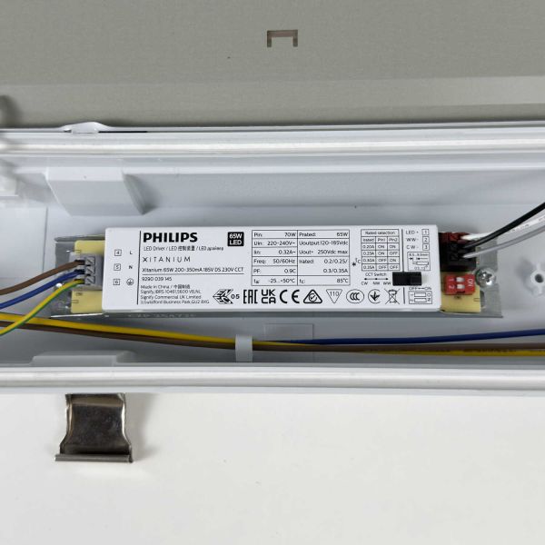Светильник линейный Led Rayfor WL05 1500мм 60W 9600Lm 3CCT IP66 Philips 5р транзитный
