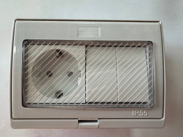 Блок накладной Lemanso LMR2905 выключатель 2-й + розетка с заземлением крышка IP55 Лотос белый